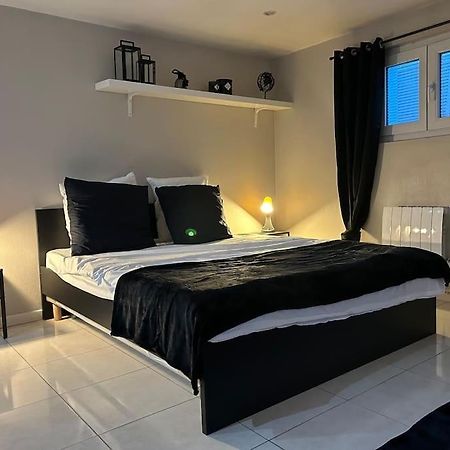 Cosy Studio - 10 Min Away From Cdg Aeroport - 30 Min Away From Paris - Parc Asterix - Olympic Games 2024 Le Thillay Exterior photo